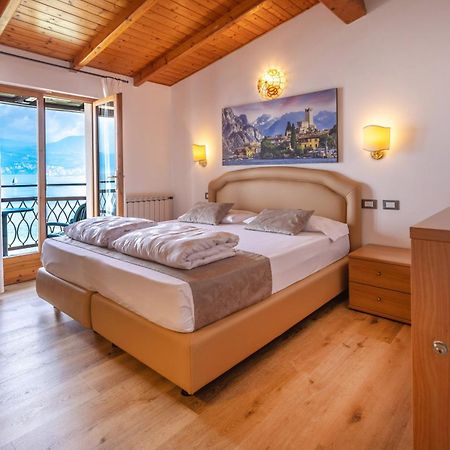 Hotel Rabay Brenzone sul Garda Esterno foto