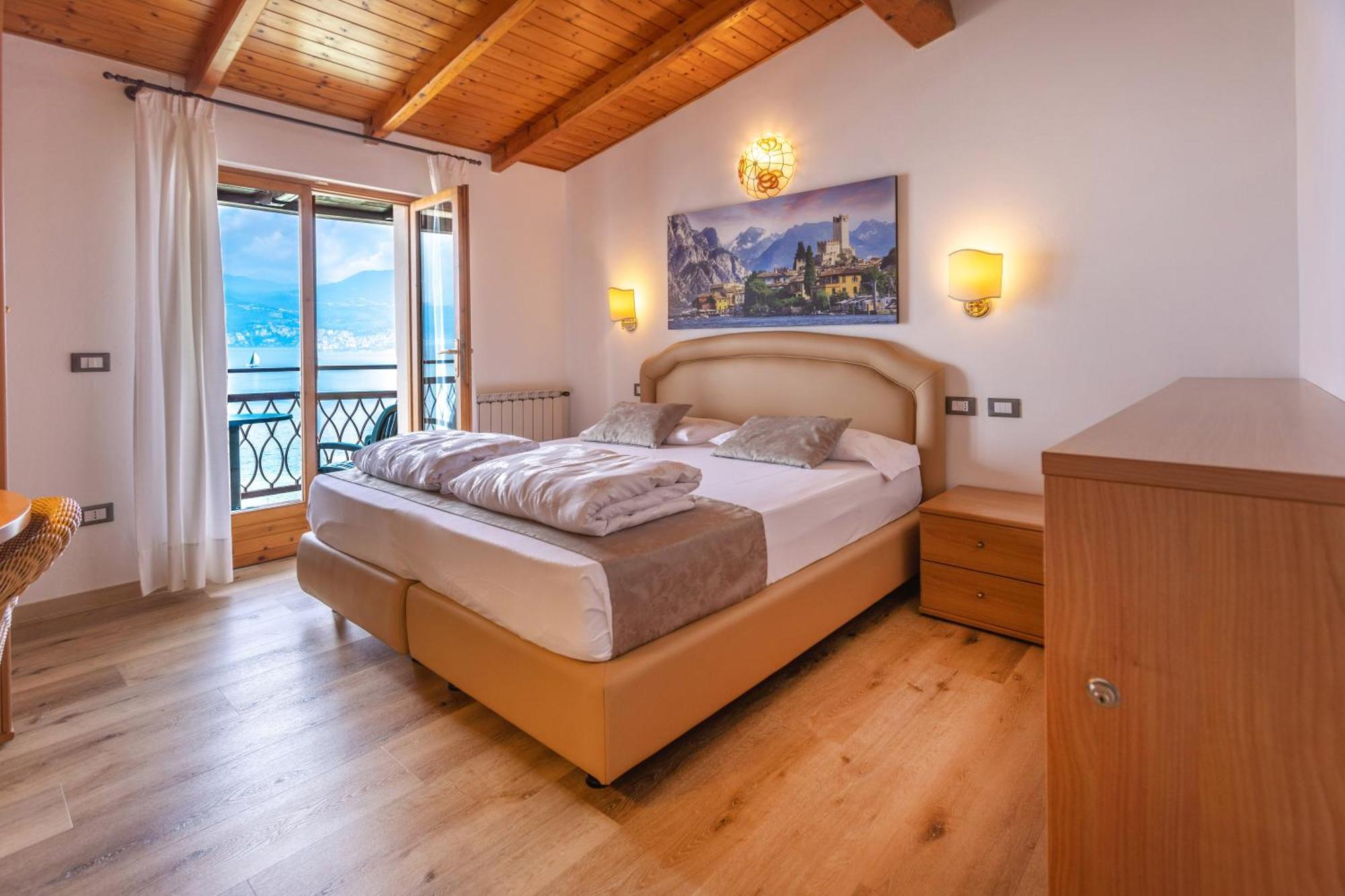 Hotel Rabay Brenzone sul Garda Esterno foto