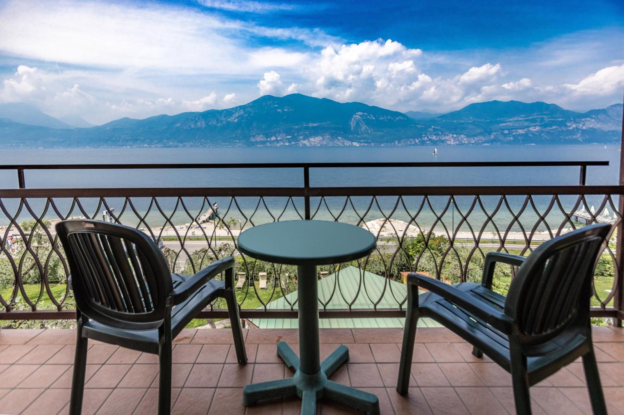 Hotel Rabay Brenzone sul Garda Esterno foto